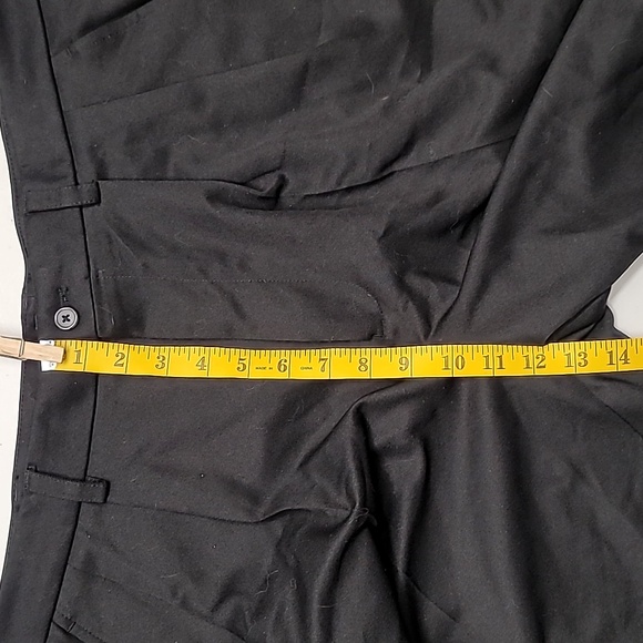 Men's izod xfg shorts size 36. - Picture 3 of 8